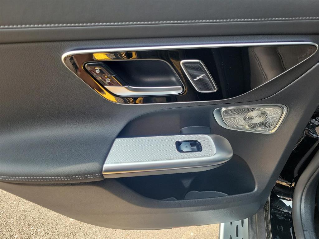 new 2025 Mercedes-Benz GLC 350e car, priced at $70,270
