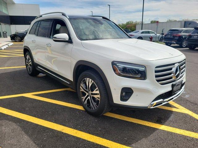 new 2024 Mercedes-Benz GLB 250 car, priced at $42,990
