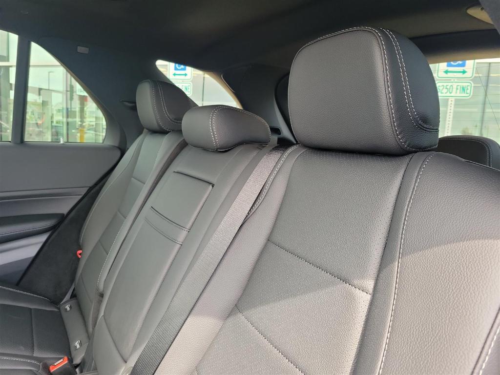 new 2025 Mercedes-Benz GLE 450 car, priced at $84,360