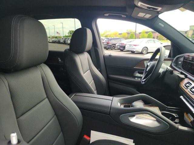 new 2025 Mercedes-Benz GLE 450 car, priced at $84,360
