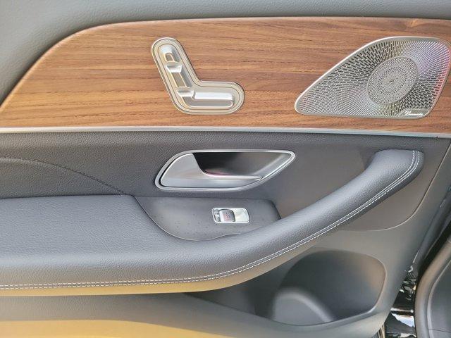 new 2025 Mercedes-Benz GLE 450 car, priced at $84,360