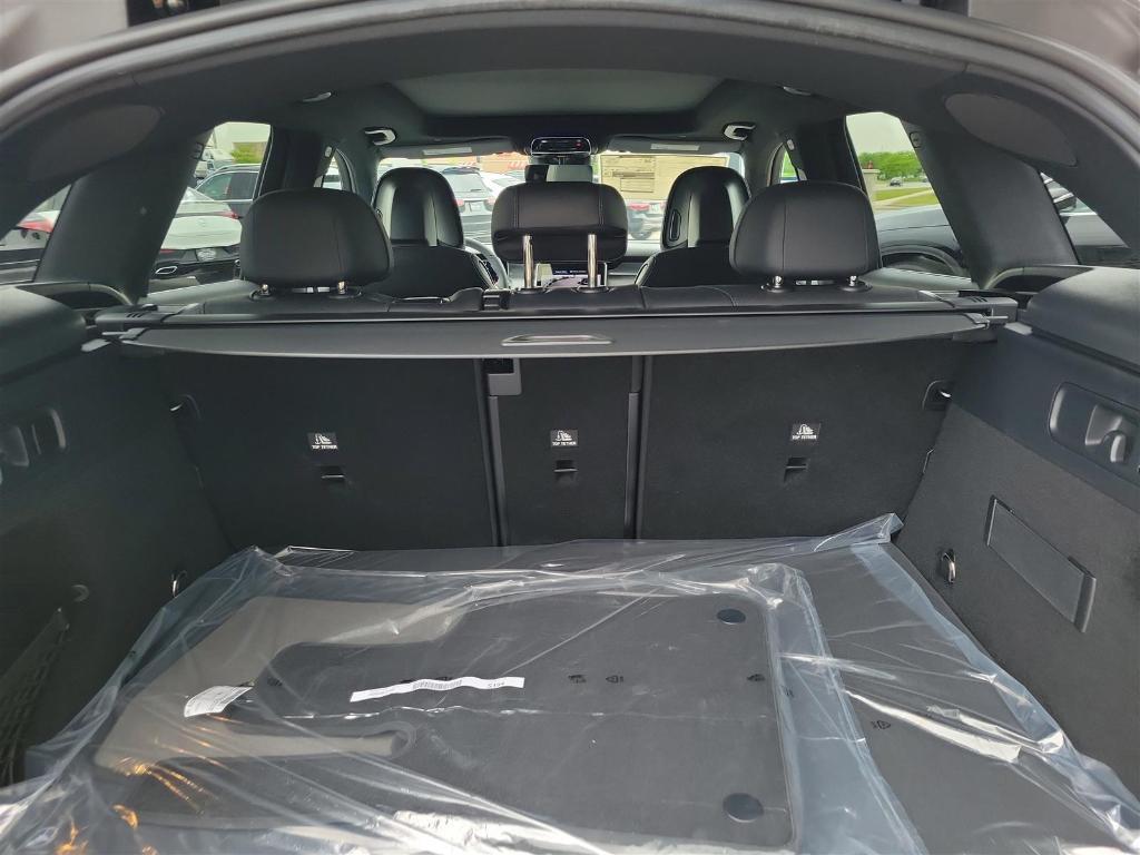 new 2025 Mercedes-Benz GLC 300 car, priced at $58,810