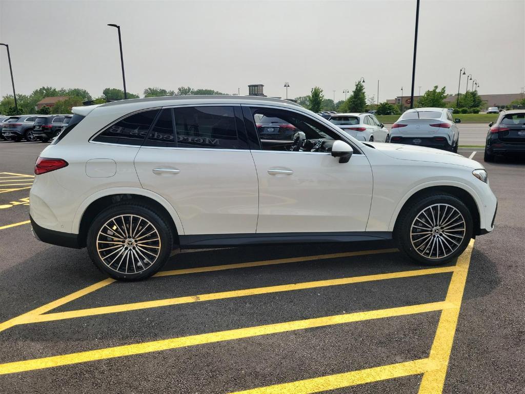 new 2025 Mercedes-Benz GLC 300 car, priced at $62,405