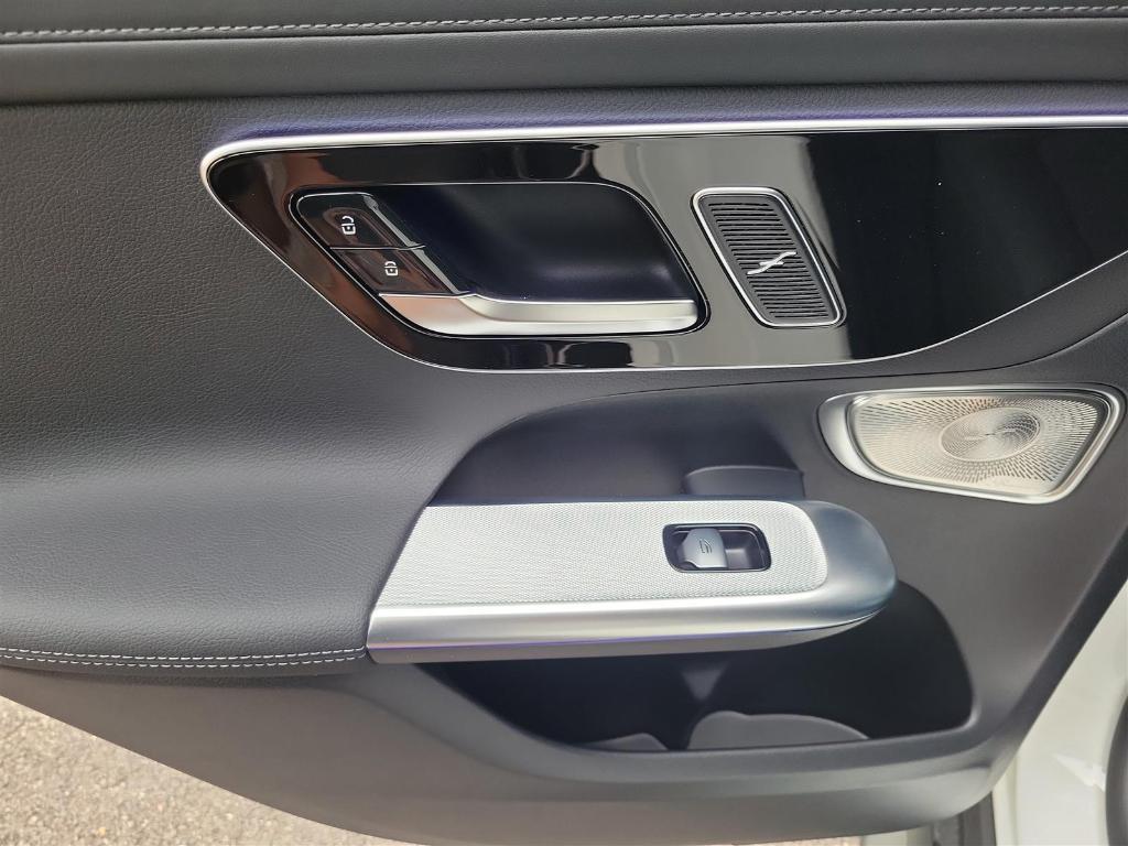 new 2025 Mercedes-Benz GLC 300 car, priced at $58,535