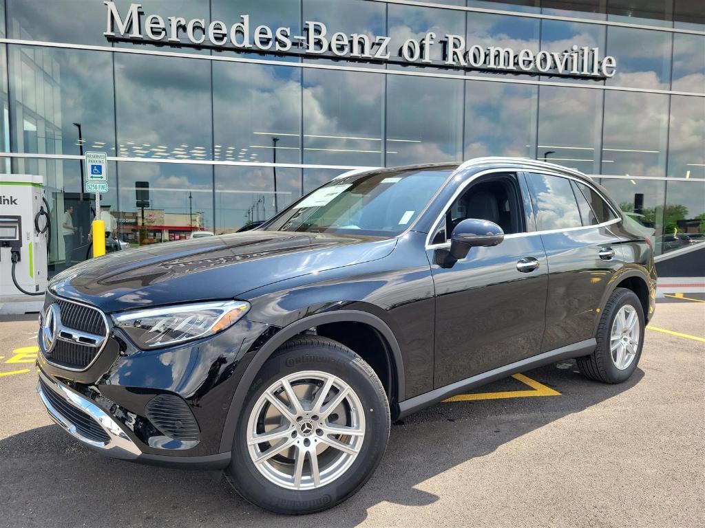 new 2025 Mercedes-Benz GLC 300 car, priced at $56,660