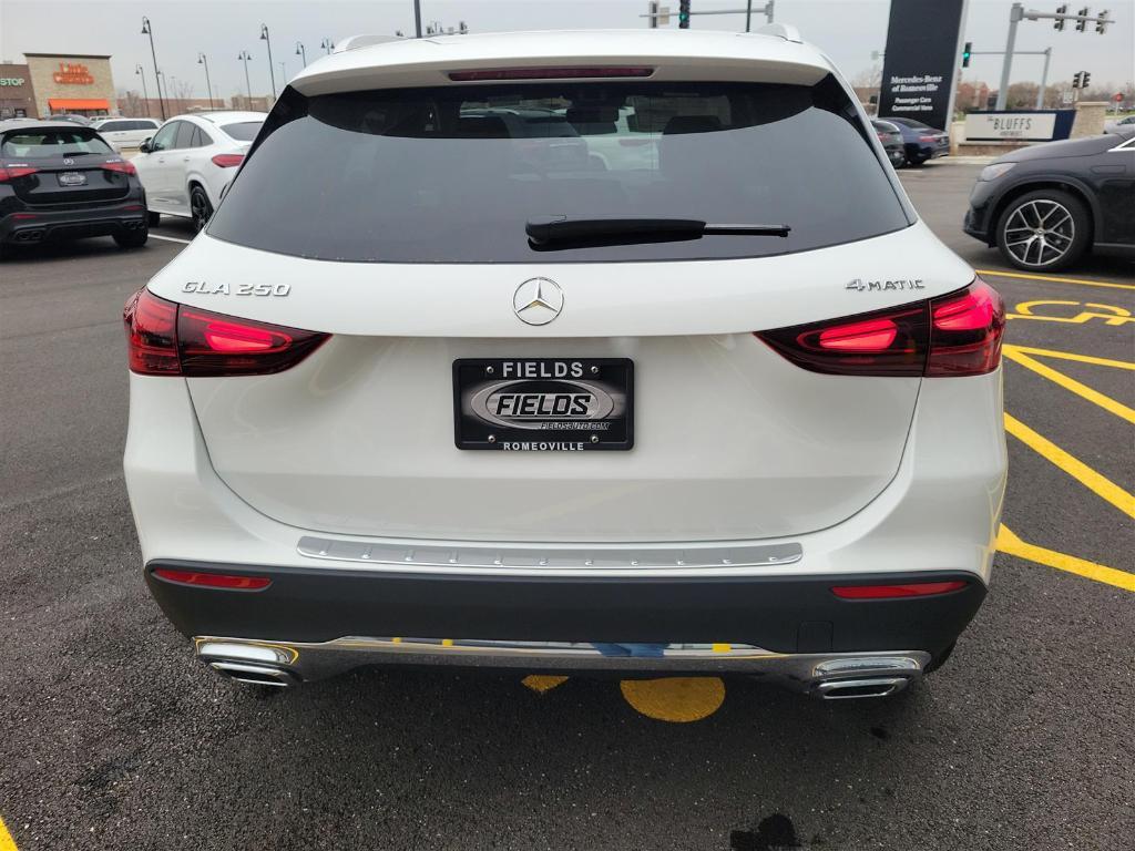 new 2025 Mercedes-Benz GLA 250 car, priced at $44,250