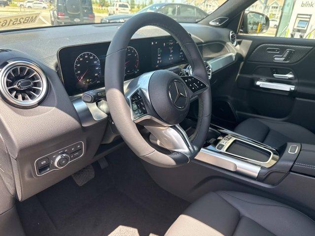 new 2025 Mercedes-Benz GLB 250 car, priced at $54,595