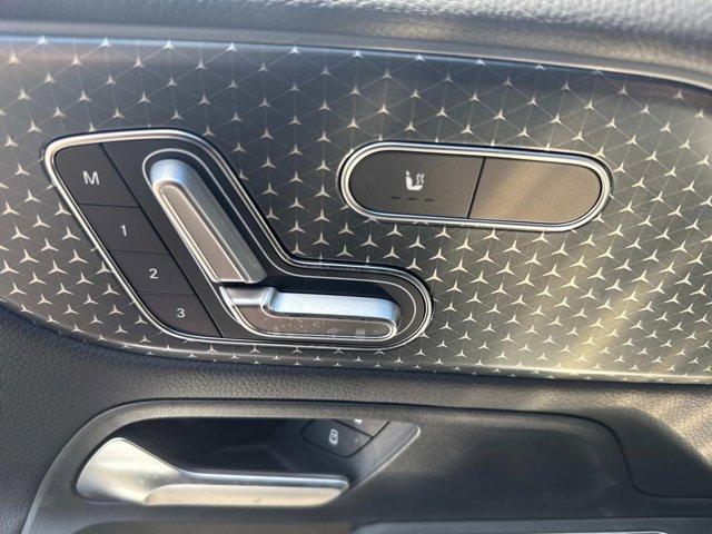 new 2025 Mercedes-Benz GLB 250 car, priced at $54,595