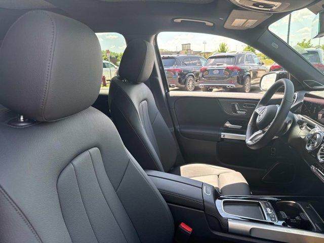 new 2025 Mercedes-Benz GLB 250 car, priced at $54,595