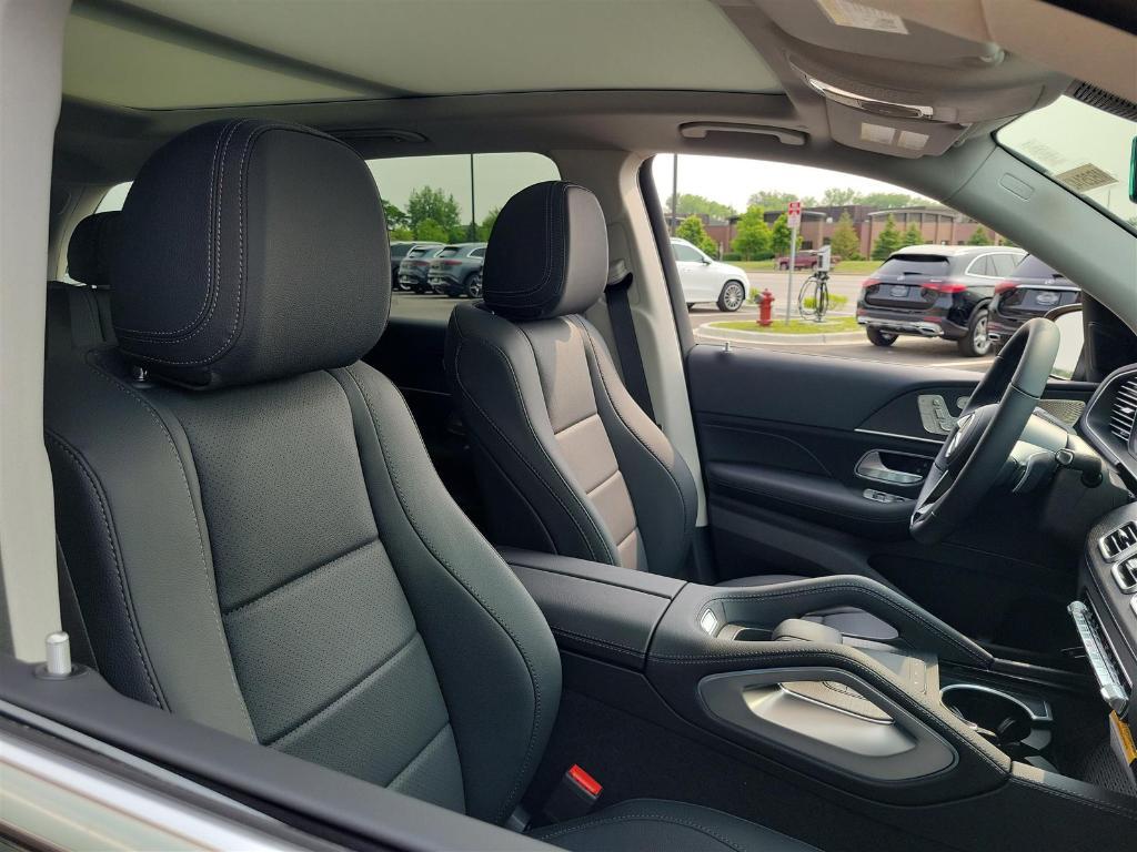new 2025 Mercedes-Benz GLE 350 car, priced at $74,155