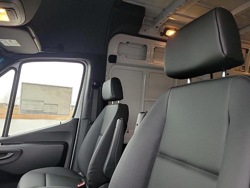 new 2025 Mercedes-Benz Sprinter 2500 car, priced at $61,347