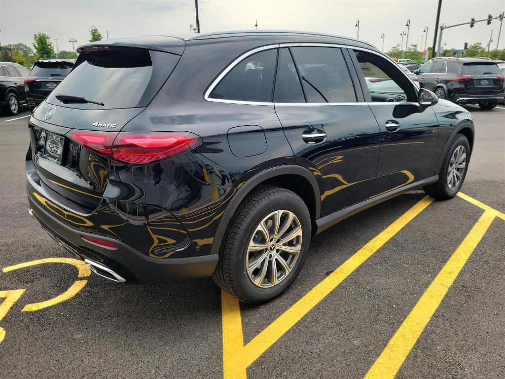 new 2025 Mercedes-Benz GLC 300 car, priced at $54,095