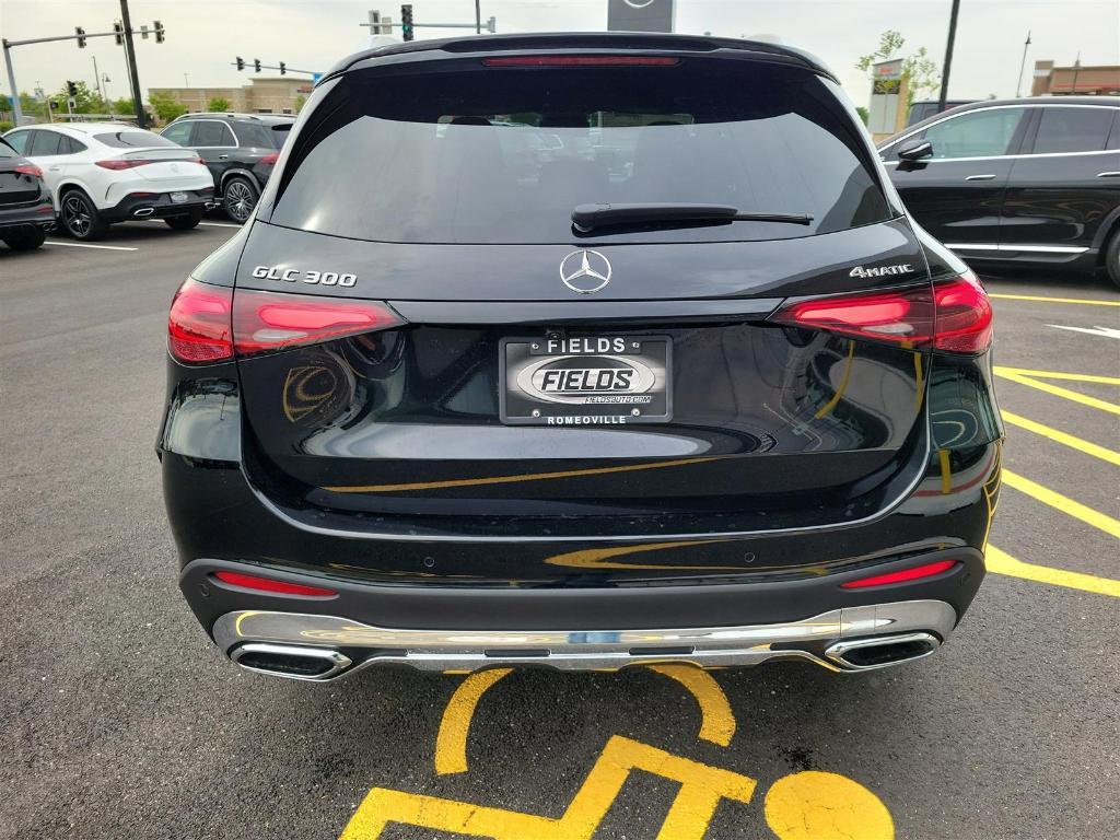new 2025 Mercedes-Benz GLC 300 car, priced at $61,670
