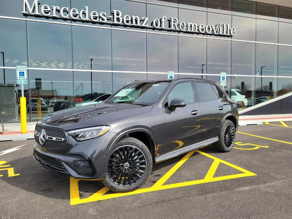 new 2025 Mercedes-Benz GLC 300 car, priced at $62,555
