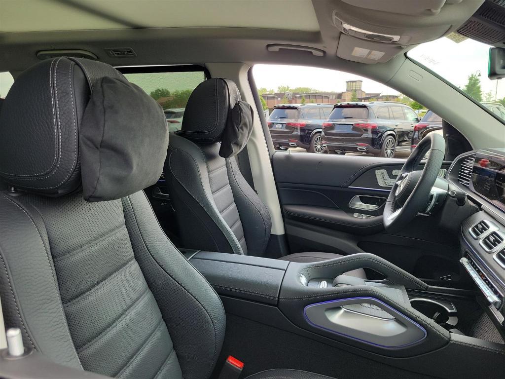 new 2025 Mercedes-Benz GLS 450 car, priced at $101,840
