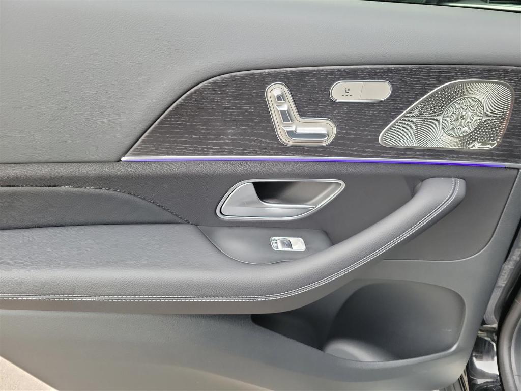new 2025 Mercedes-Benz GLS 450 car, priced at $97,580