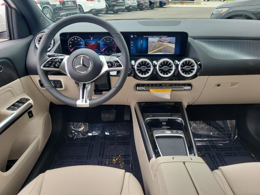 new 2025 Mercedes-Benz GLA 250 car, priced at $47,295
