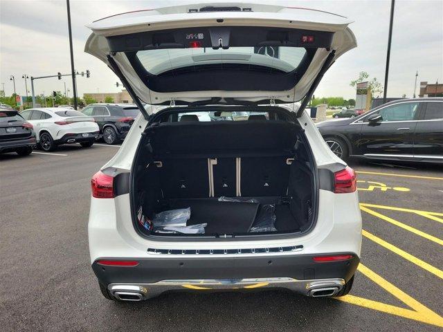new 2025 Mercedes-Benz GLA 250 car, priced at $47,295