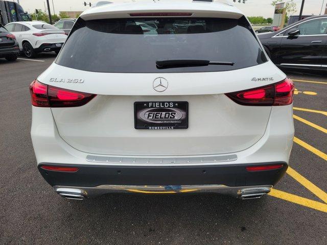 new 2025 Mercedes-Benz GLA 250 car, priced at $47,295