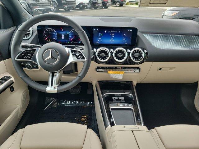 new 2025 Mercedes-Benz GLA 250 car, priced at $47,295