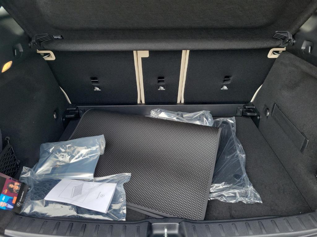 new 2025 Mercedes-Benz GLA 250 car, priced at $47,295