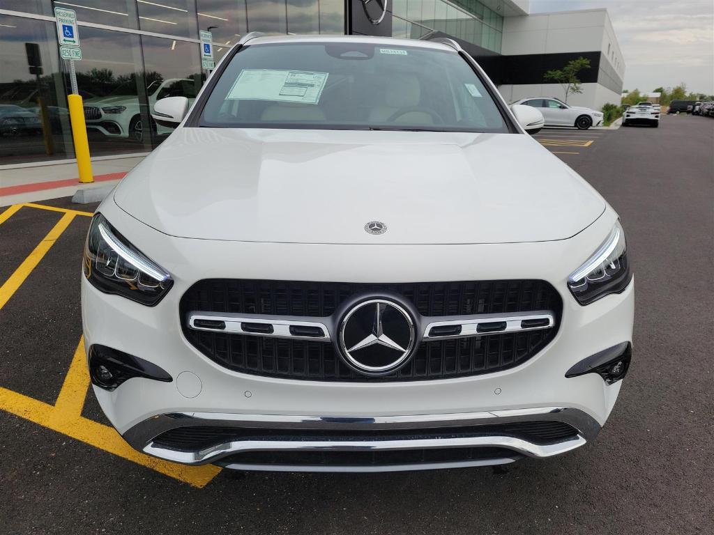 new 2025 Mercedes-Benz GLA 250 car, priced at $47,295