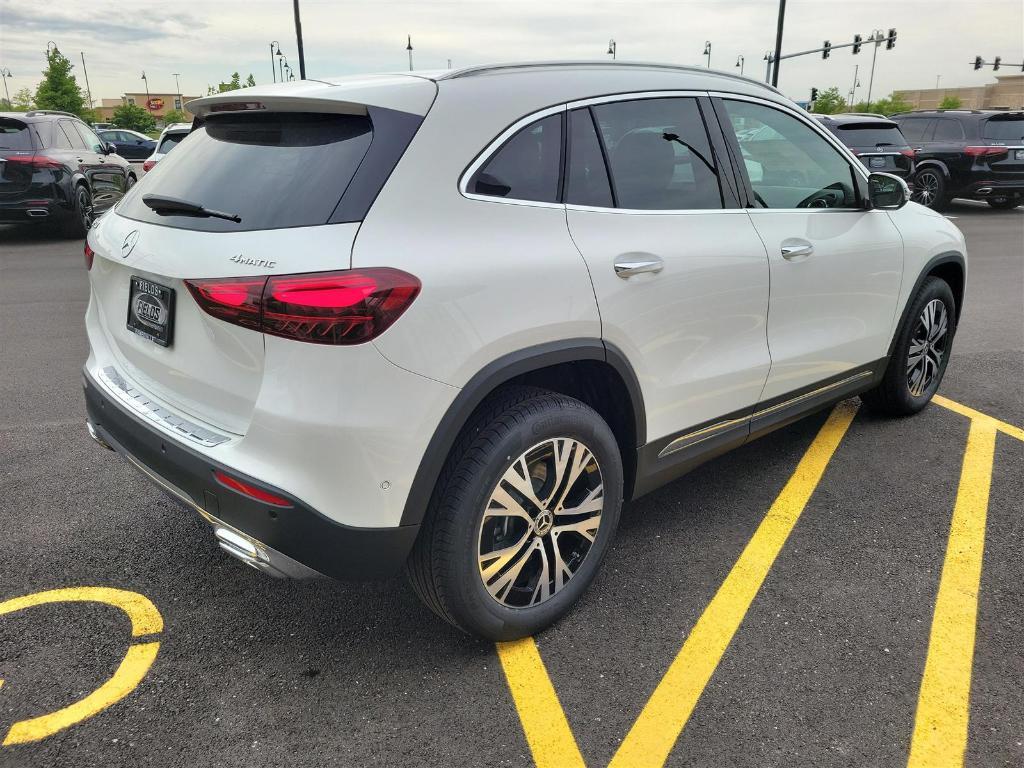 new 2025 Mercedes-Benz GLA 250 car, priced at $47,295