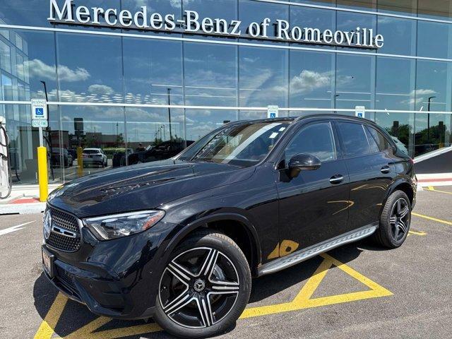new 2024 Mercedes-Benz GLC 300 car, priced at $54,990