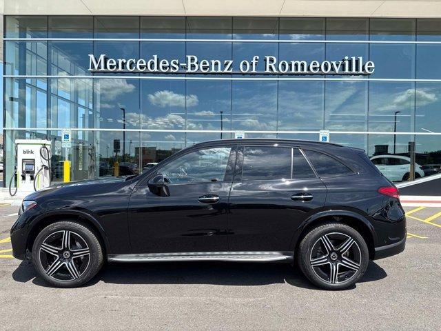 new 2024 Mercedes-Benz GLC 300 car, priced at $54,990