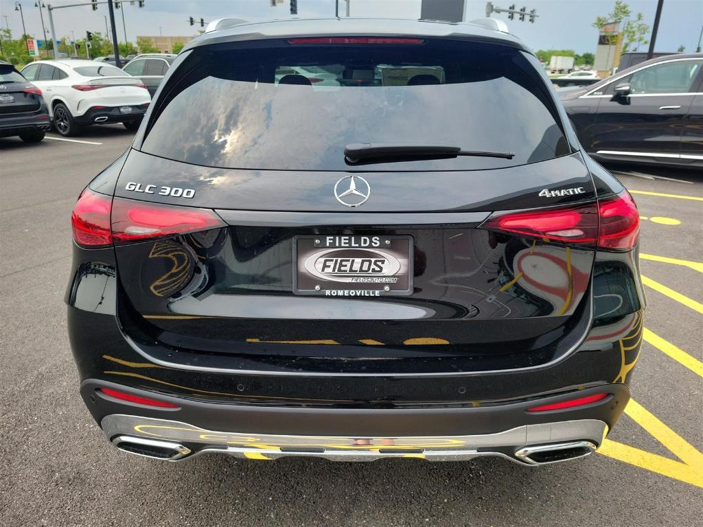 new 2025 Mercedes-Benz GLC 300 car, priced at $61,995