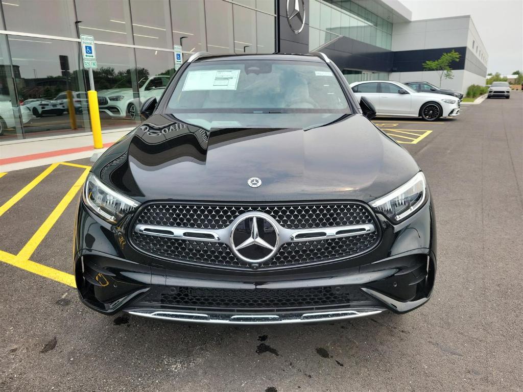 new 2025 Mercedes-Benz GLC 300 car, priced at $61,995