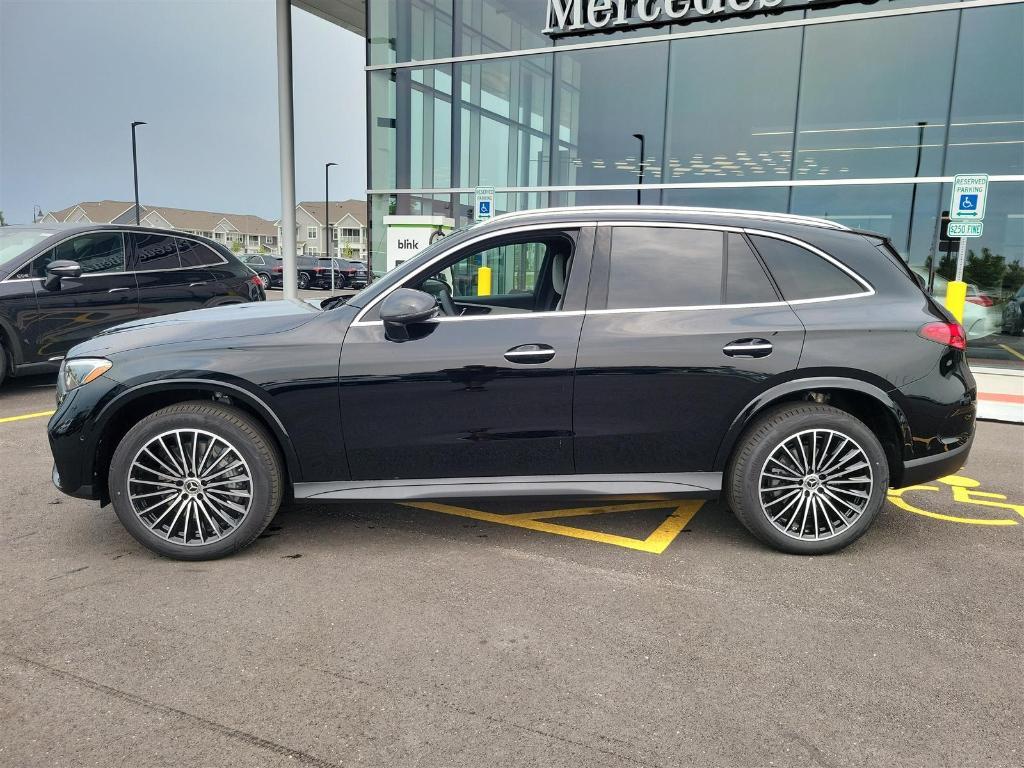 new 2025 Mercedes-Benz GLC 300 car, priced at $61,995
