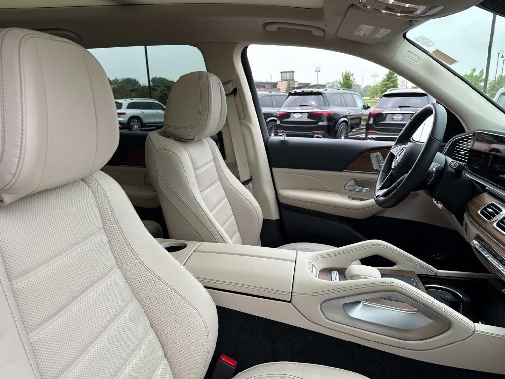 new 2024 Mercedes-Benz GLS 450 car, priced at $85,990