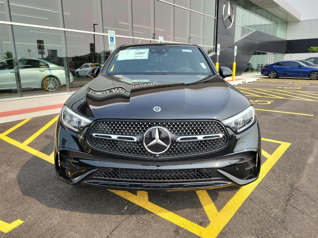 new 2025 Mercedes-Benz GLC 300 car, priced at $67,205