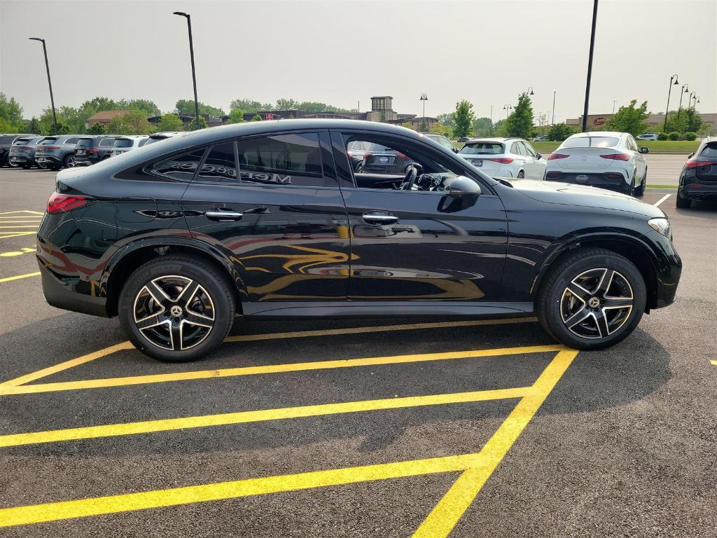 new 2025 Mercedes-Benz GLC 300 car, priced at $67,205