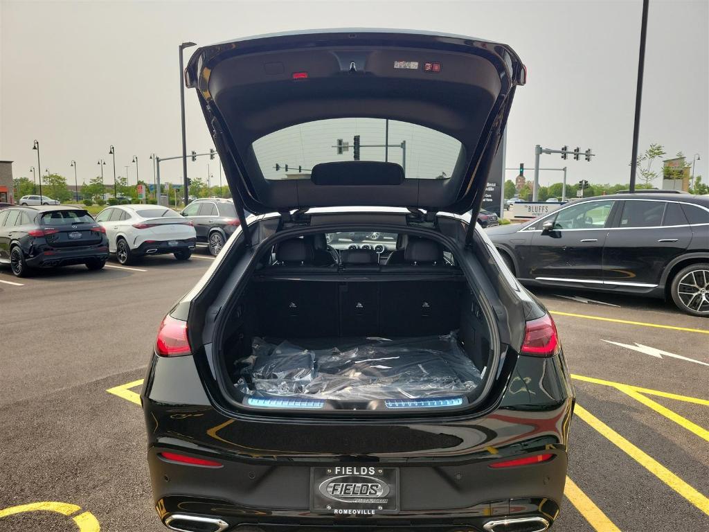 new 2025 Mercedes-Benz GLC 300 car, priced at $67,205