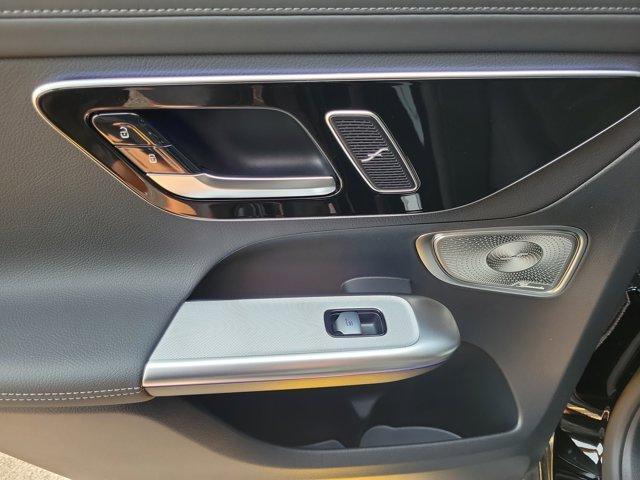 new 2025 Mercedes-Benz GLC 300 car, priced at $67,205