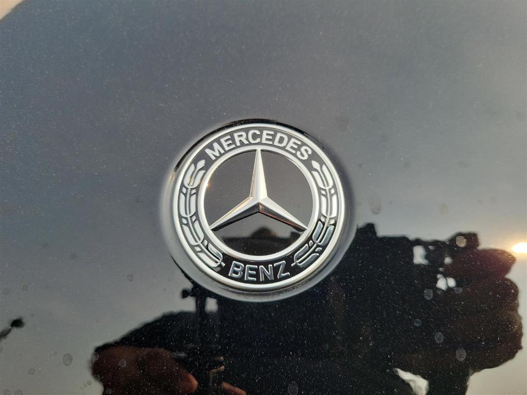 new 2025 Mercedes-Benz GLC 300 car, priced at $67,205