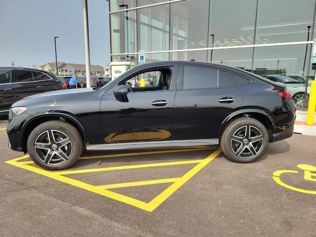 new 2025 Mercedes-Benz GLC 300 car, priced at $67,205