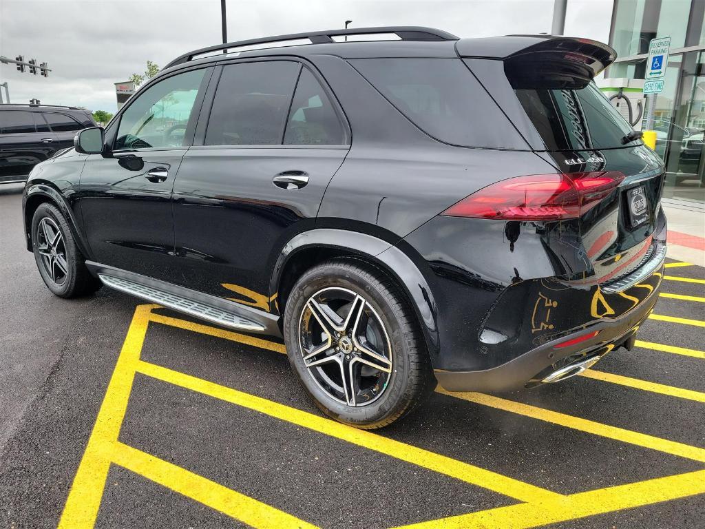 new 2025 Mercedes-Benz GLE 450 car, priced at $85,325