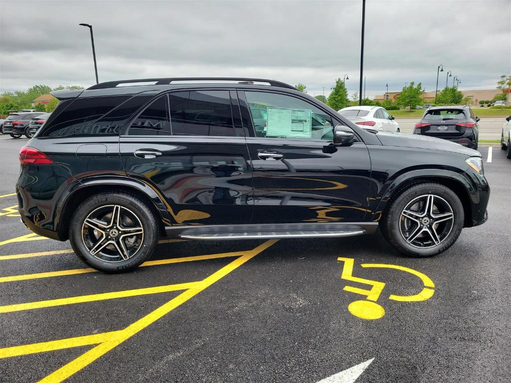 new 2025 Mercedes-Benz GLE 450 car, priced at $85,325