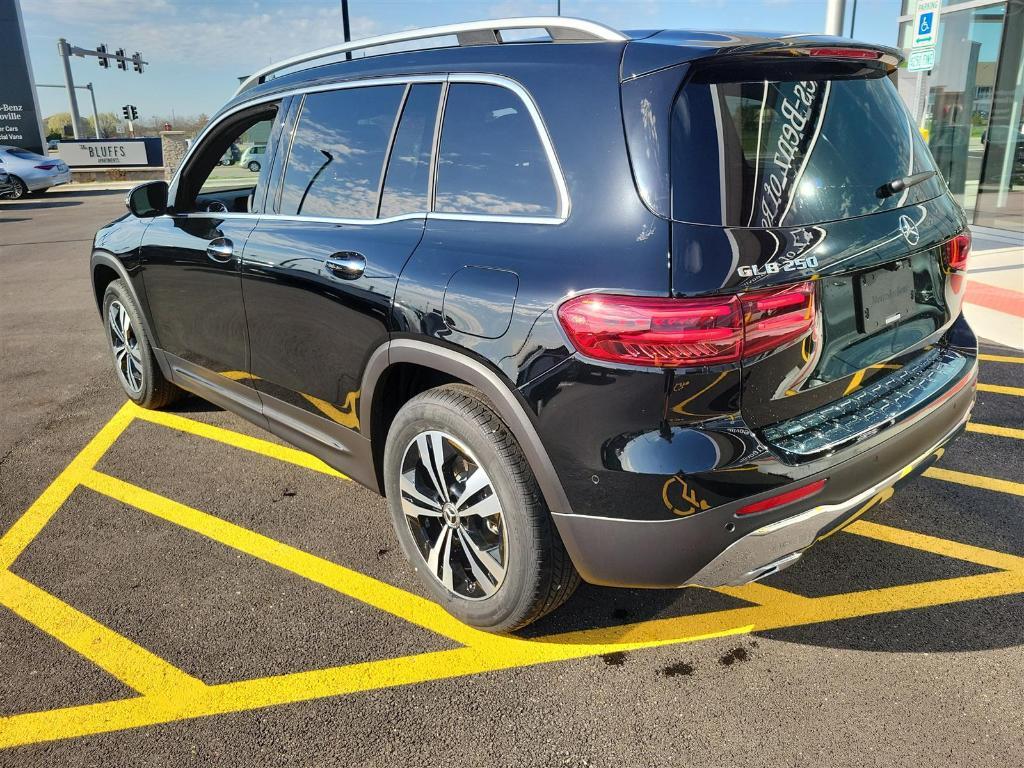 new 2025 Mercedes-Benz GLB 250 car, priced at $49,595