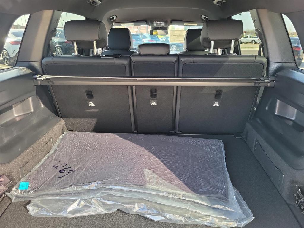 new 2025 Mercedes-Benz GLB 250 car, priced at $49,595