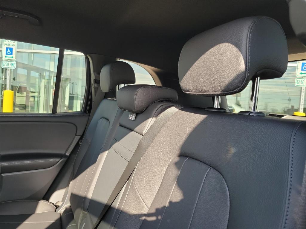 new 2025 Mercedes-Benz GLB 250 car, priced at $49,595