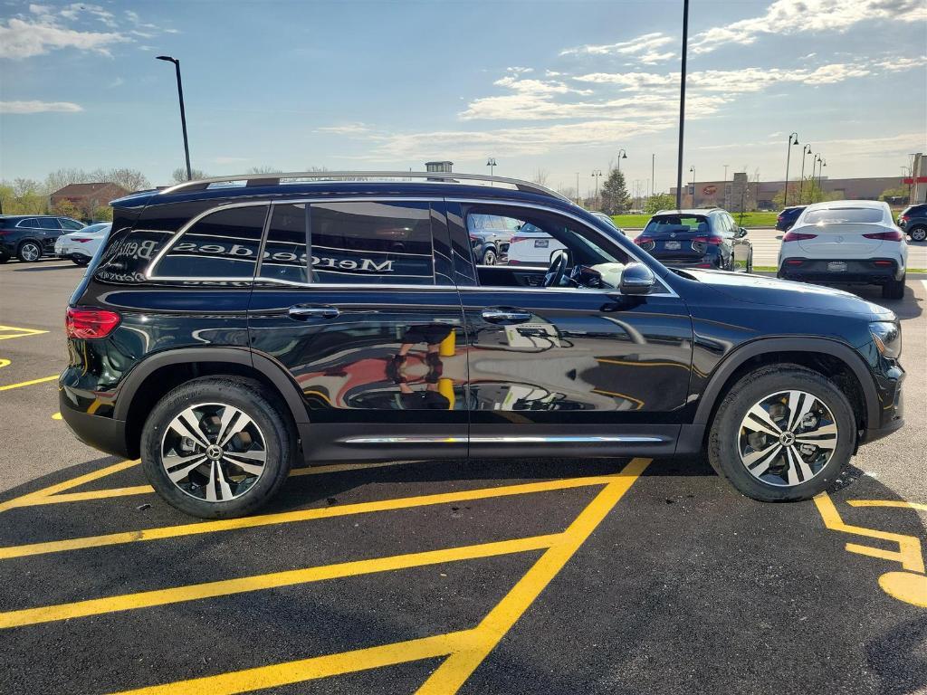 new 2025 Mercedes-Benz GLB 250 car, priced at $49,595