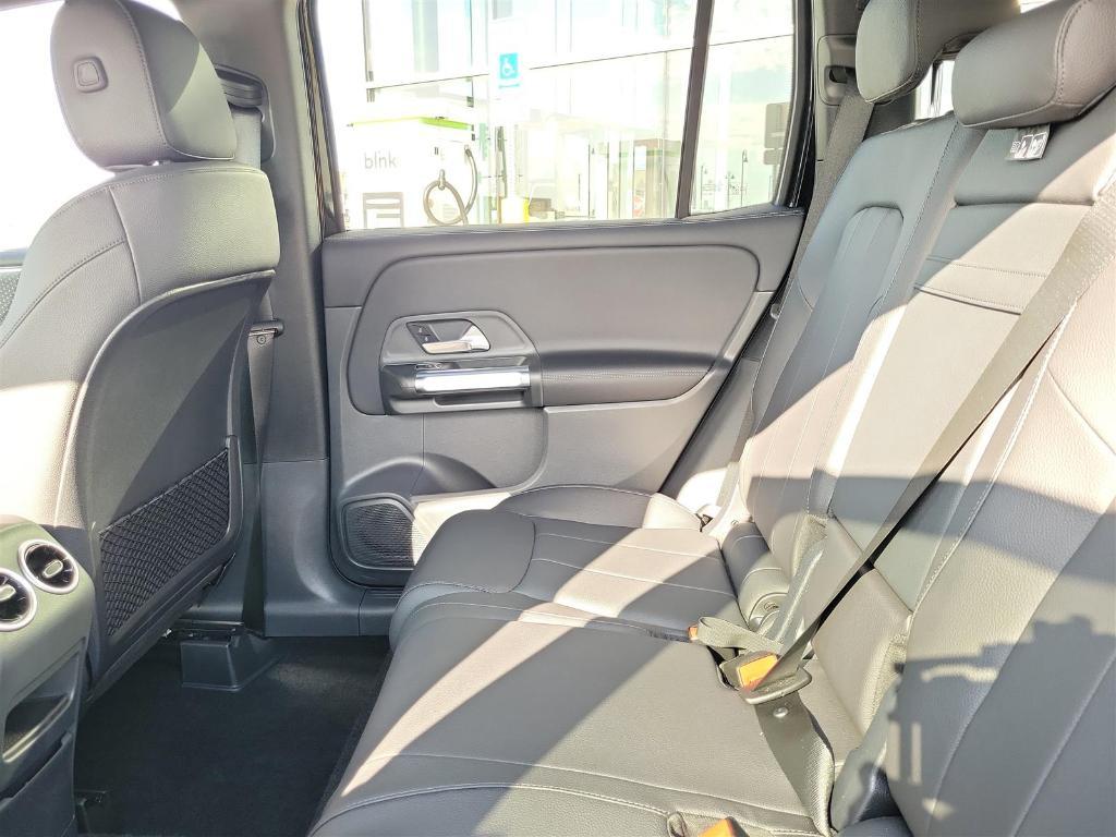 new 2025 Mercedes-Benz GLB 250 car, priced at $49,595