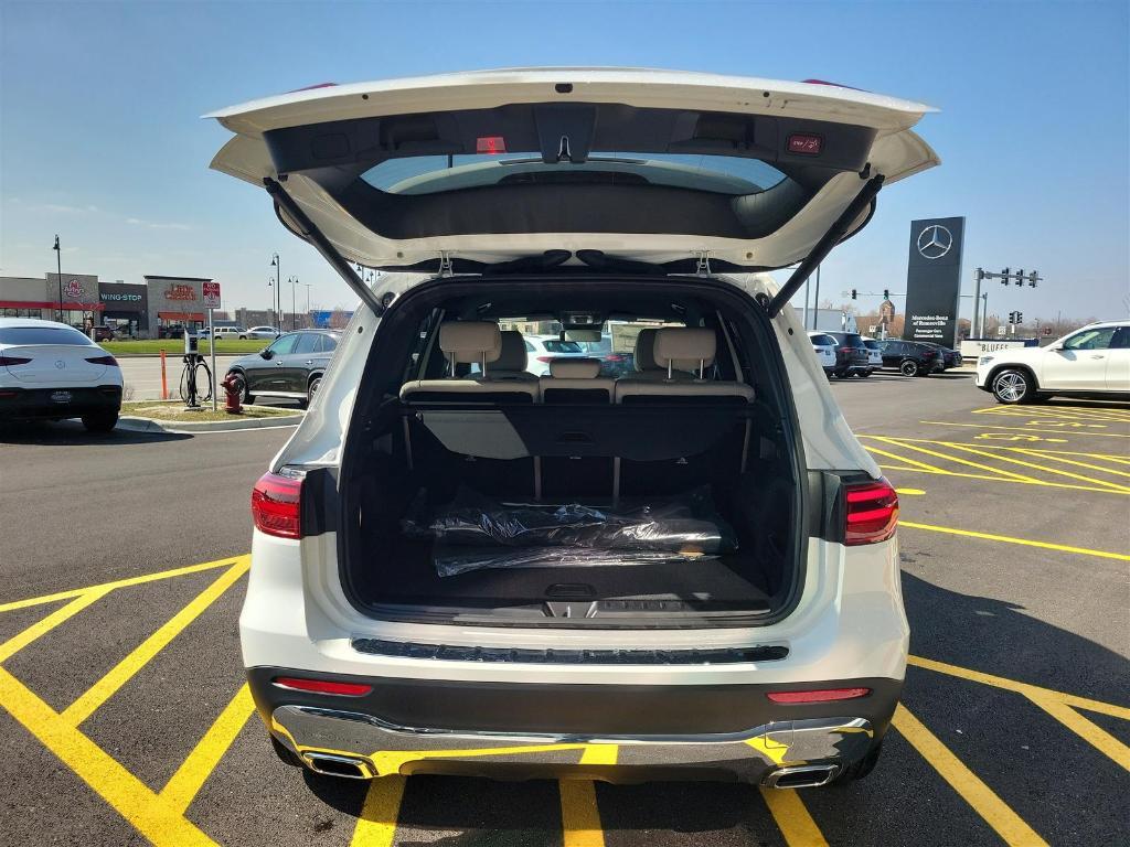 new 2025 Mercedes-Benz GLB 250 car, priced at $46,550