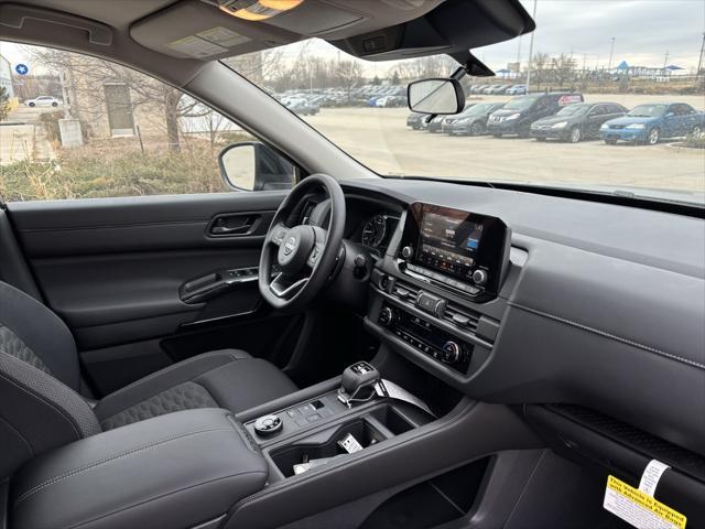 new 2025 Nissan Pathfinder car, priced at $37,402