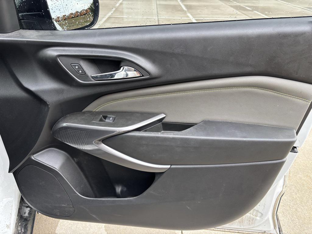 used 2024 Chevrolet Trax car, priced at $20,992