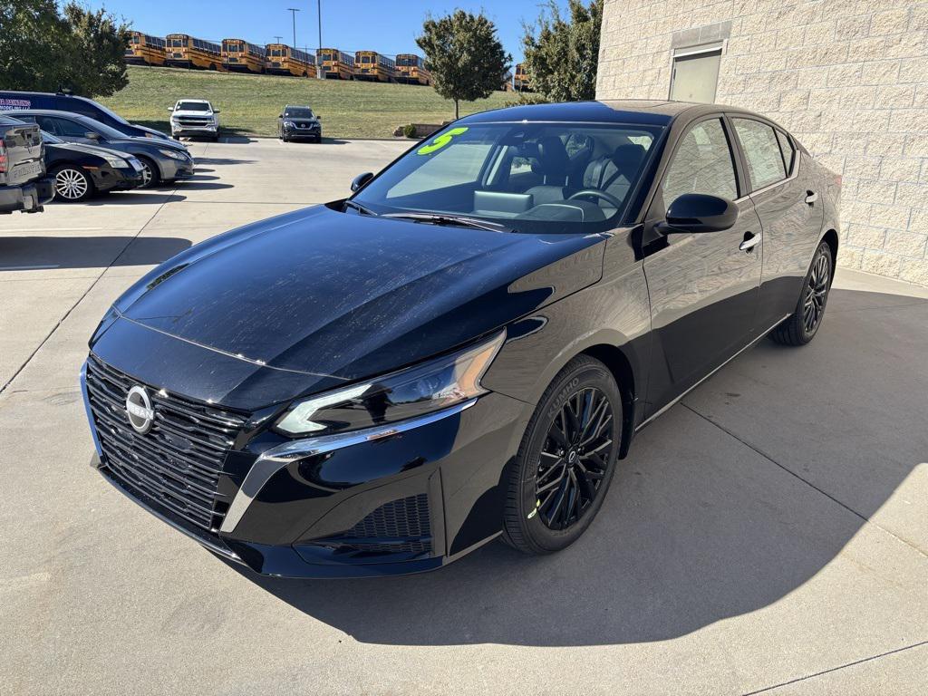 new 2025 Nissan Altima car, priced at $29,136
